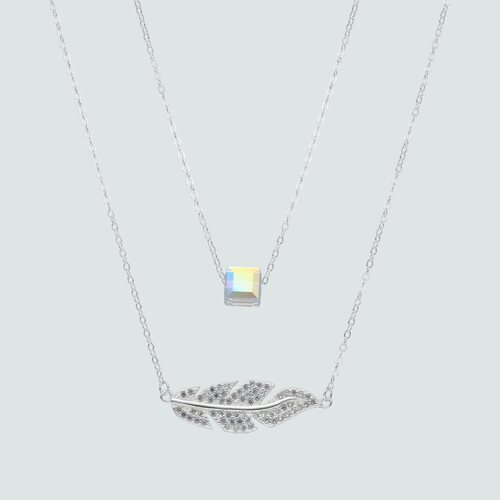 Collar Hoja Circones Cubo Hecho con Cristal Swarovski® Tornasol
