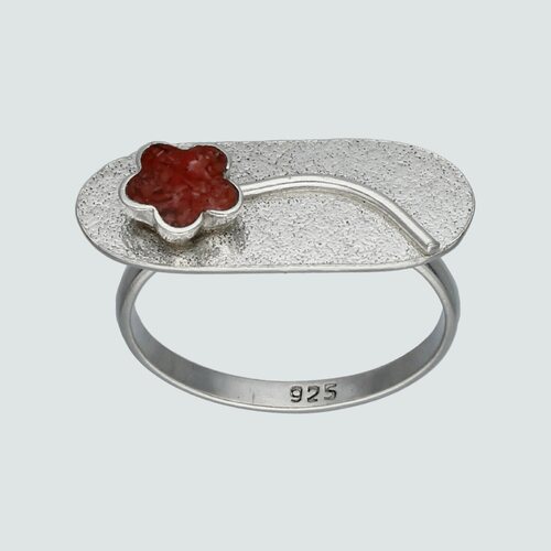 Anillo Martillado Flor Piedra Picada