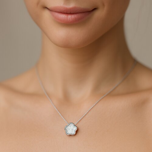 Collar Flor Circón Punto de Luz 5 mm