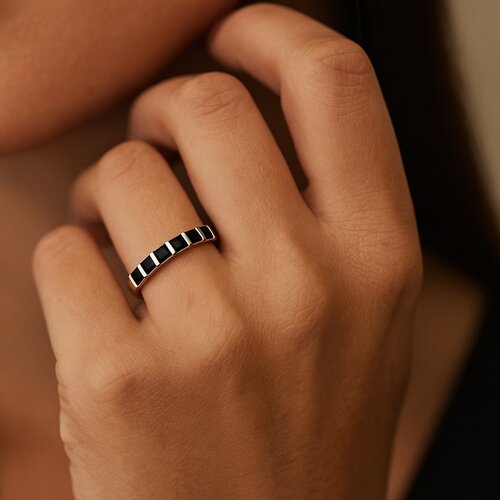 Anillo Cintillo Circones Ónix