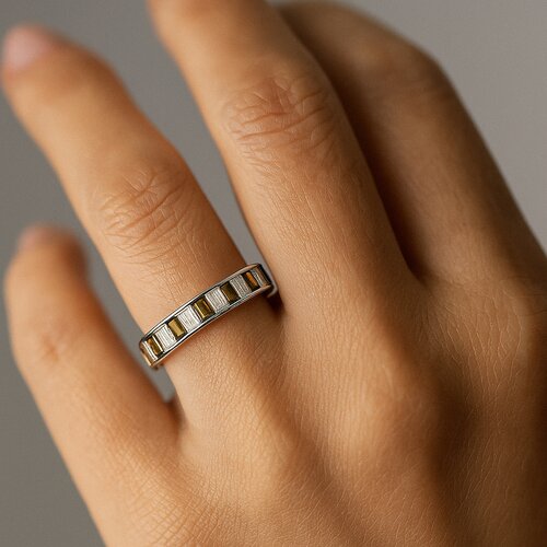 Anillo Cintillo Circones Baguette Verde Oliva