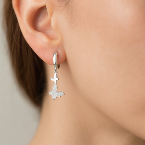 Argolla Huggie Mariposas Circones 12 mm