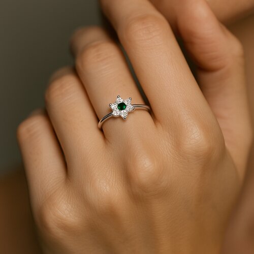 Anillo Flor Circones Esmeralda