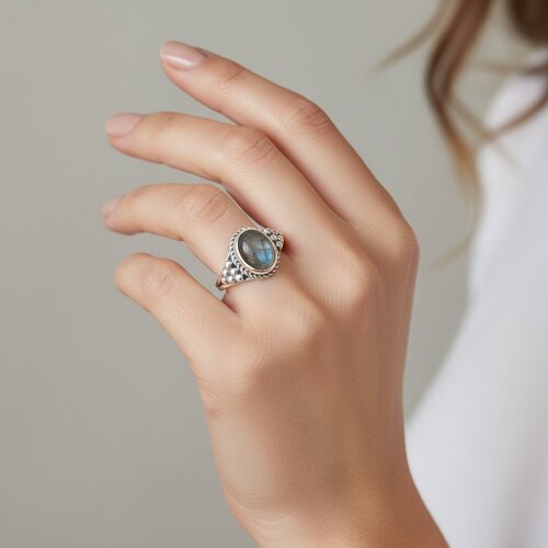 Anillo Ovalado Labradorita