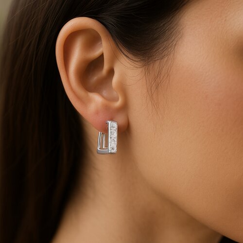 Argolla Huggie Cuadrada Circones 11x9 mm