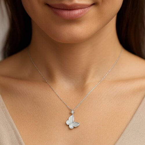 Collar Mariposa Nácar Circón