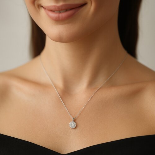 Collar Flor Moissanita y Circones